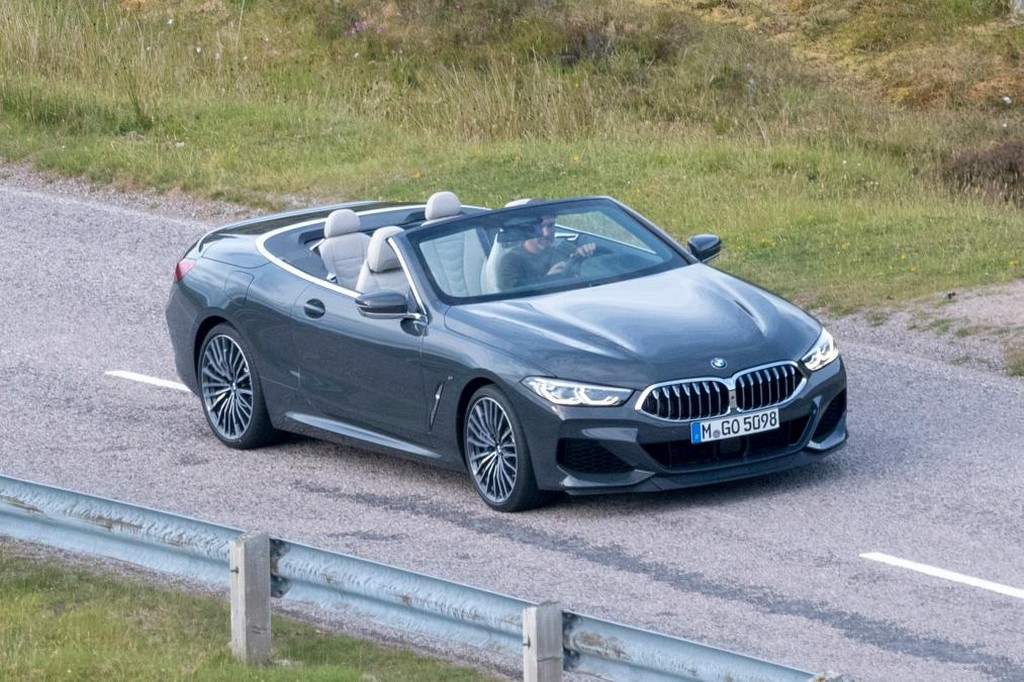 BMW SÉRIE 8 CABRIO SURGE SEM CAMUFLAGEM PELA PRIMEIRA VEZ, foto 5
