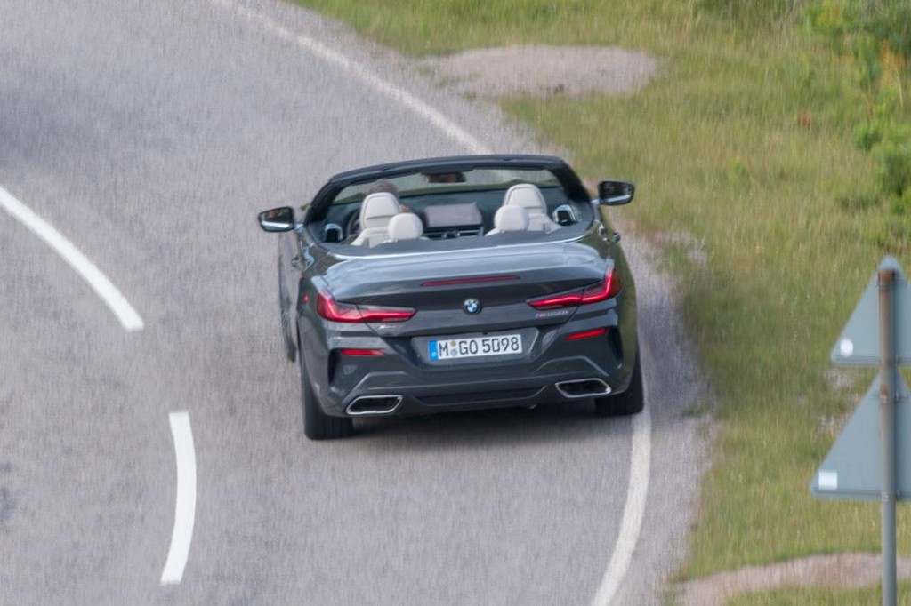 BMW SÉRIE 8 CABRIO SURGE SEM CAMUFLAGEM PELA PRIMEIRA VEZ, foto 6