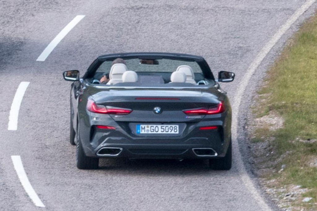BMW SÉRIE 8 CABRIO SURGE SEM CAMUFLAGEM PELA PRIMEIRA VEZ, foto 7