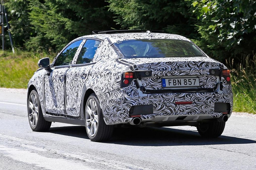 LYNK & CO MOSTRA O NOVO SEDAN 03 AINDA CAMUFLADO, foto 8