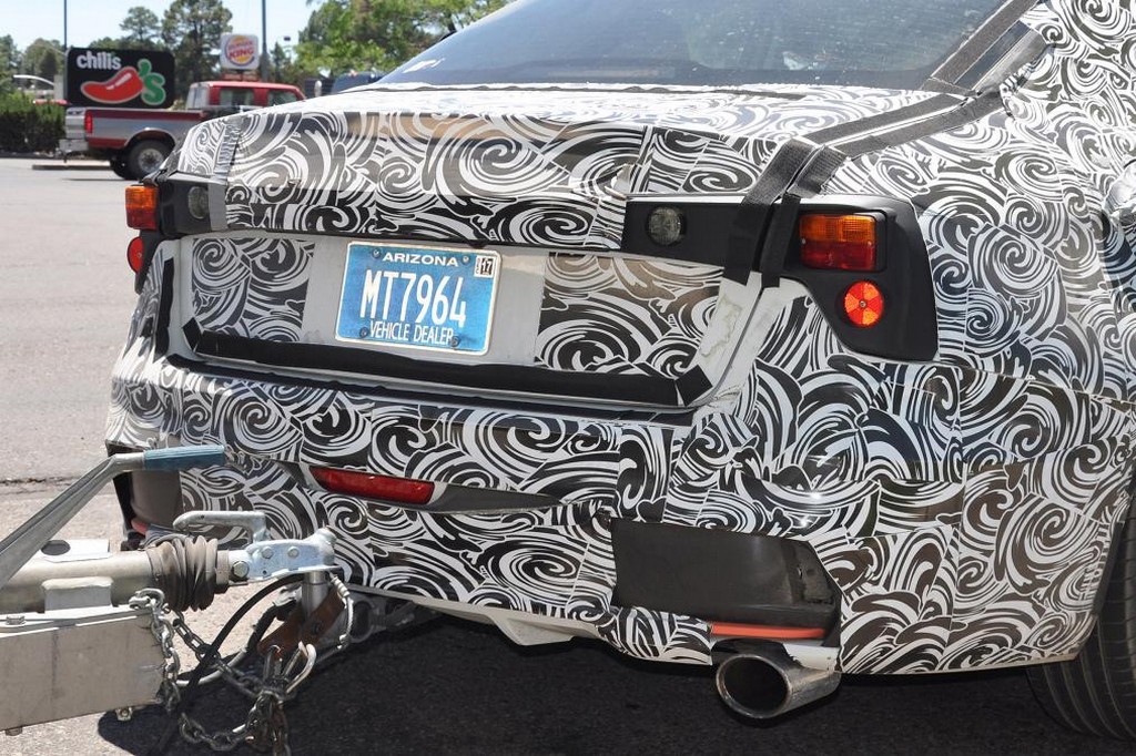 LYNK & CO MOSTRA O NOVO SEDAN 03 AINDA CAMUFLADO, foto 16