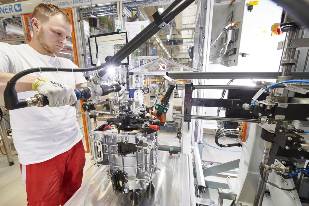 AUDI HUNGRIA INICIA PRODUÇÃO EM SÉRIE DE MOTORES ELÉTRICOS, foto 2