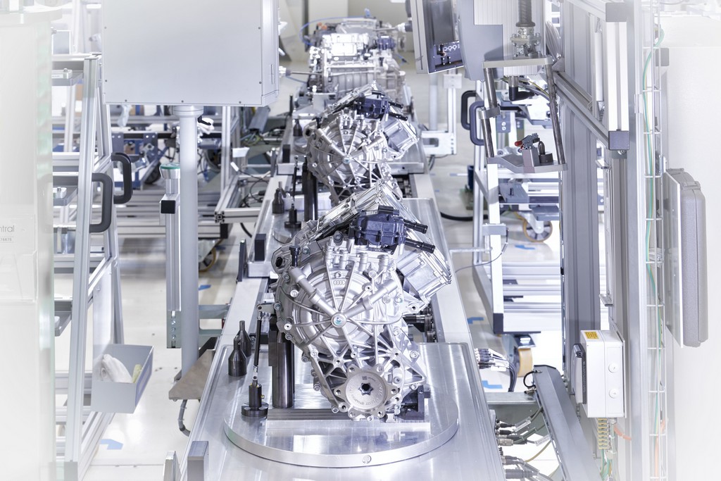 AUDI HUNGRIA INICIA PRODUÇÃO EM SÉRIE DE MOTORES ELÉTRICOS, foto 3