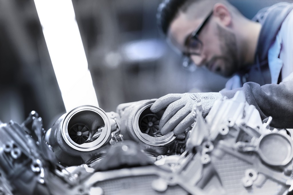 O NOVO MOTOR V8 DO NOVO BMW SÉRIE 8 COUPE: UMA OBRA-PRIMA DA FÁBRICA DE MOTORES DE MUNICH, foto 4