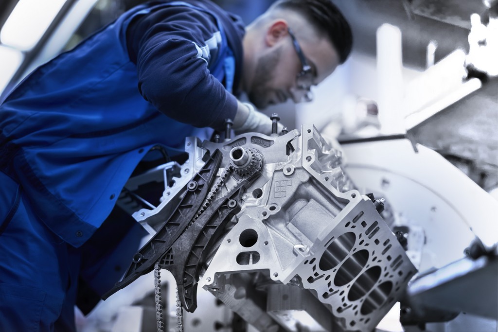 O NOVO MOTOR V8 DO NOVO BMW SÉRIE 8 COUPE: UMA OBRA-PRIMA DA FÁBRICA DE MOTORES DE MUNICH, foto 5