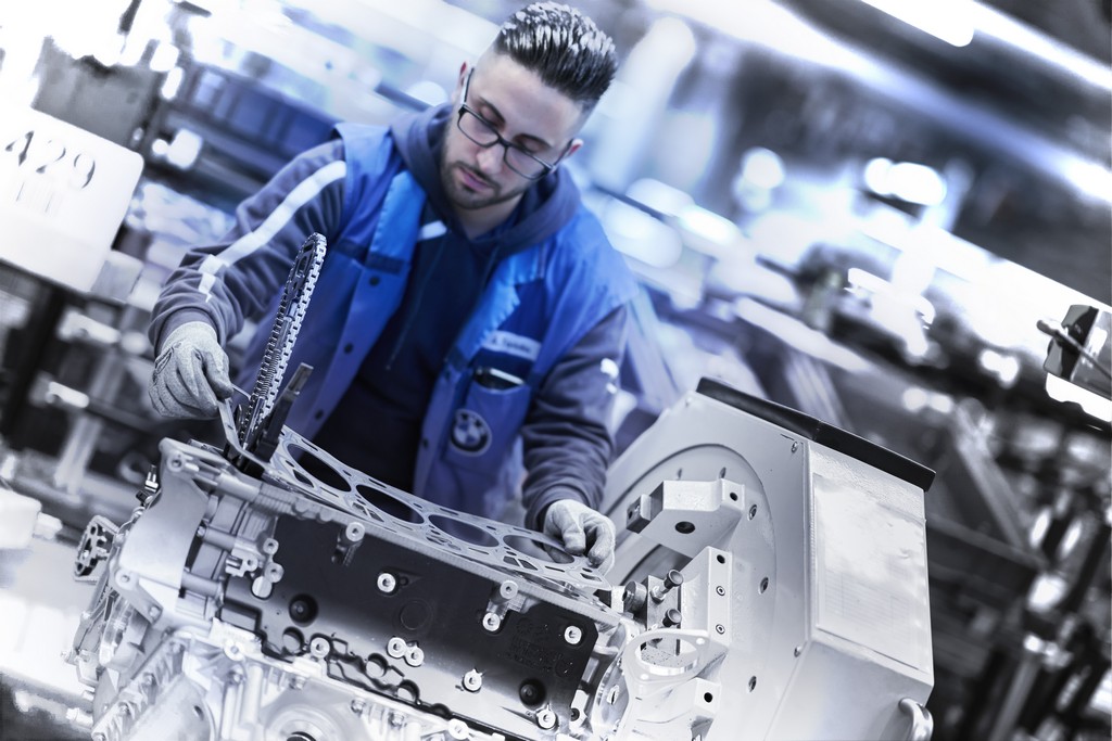 O NOVO MOTOR V8 DO NOVO BMW SÉRIE 8 COUPE: UMA OBRA-PRIMA DA FÁBRICA DE MOTORES DE MUNICH, foto 11