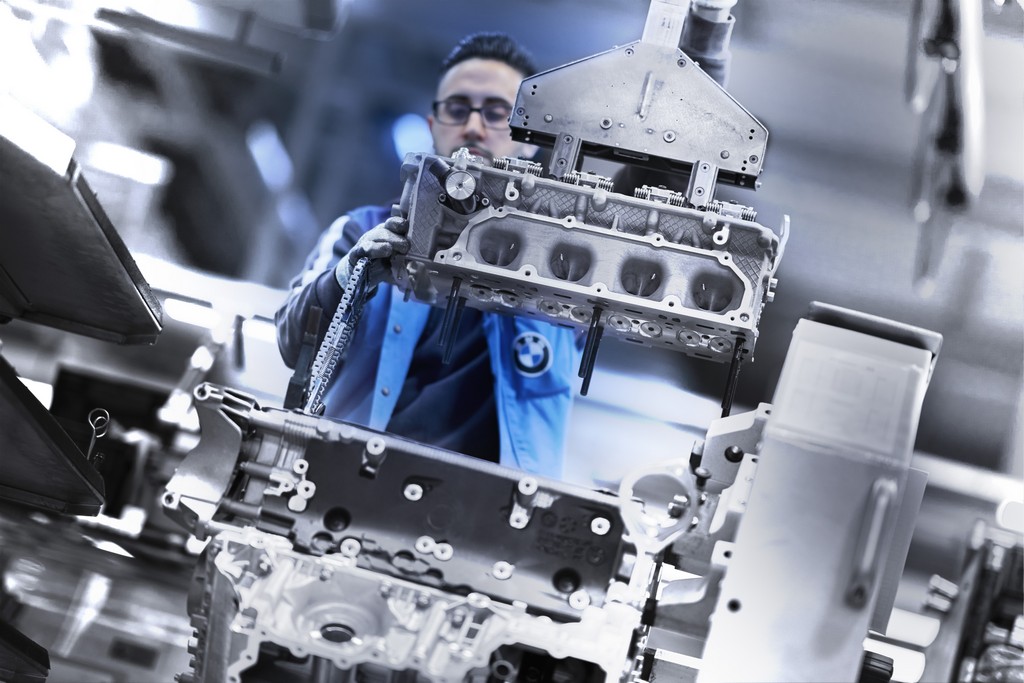 O NOVO MOTOR V8 DO NOVO BMW SÉRIE 8 COUPE: UMA OBRA-PRIMA DA FÁBRICA DE MOTORES DE MUNICH, foto 12