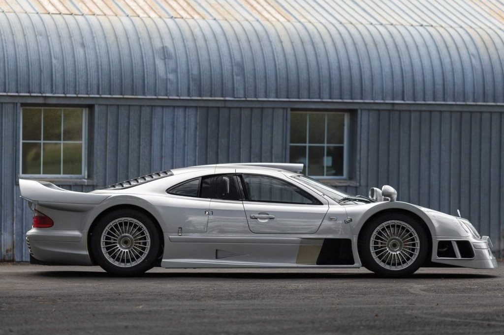 UM DOS RAROS MERCEDES-BENZ CLK GTR AMG SERÁ LEILOADO EM MONTEREY, foto 2