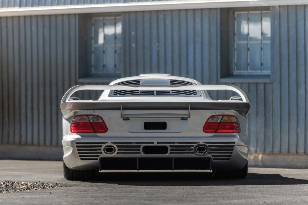 UM DOS RAROS MERCEDES-BENZ CLK GTR AMG SERÁ LEILOADO EM MONTEREY, foto 5