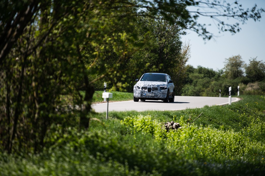 VEJA O VÍDEO DO MERCEDES-BENZ EQC AGORA EM TESTES NA FLORESTA NEGRA, ALEMANHA, foto 7