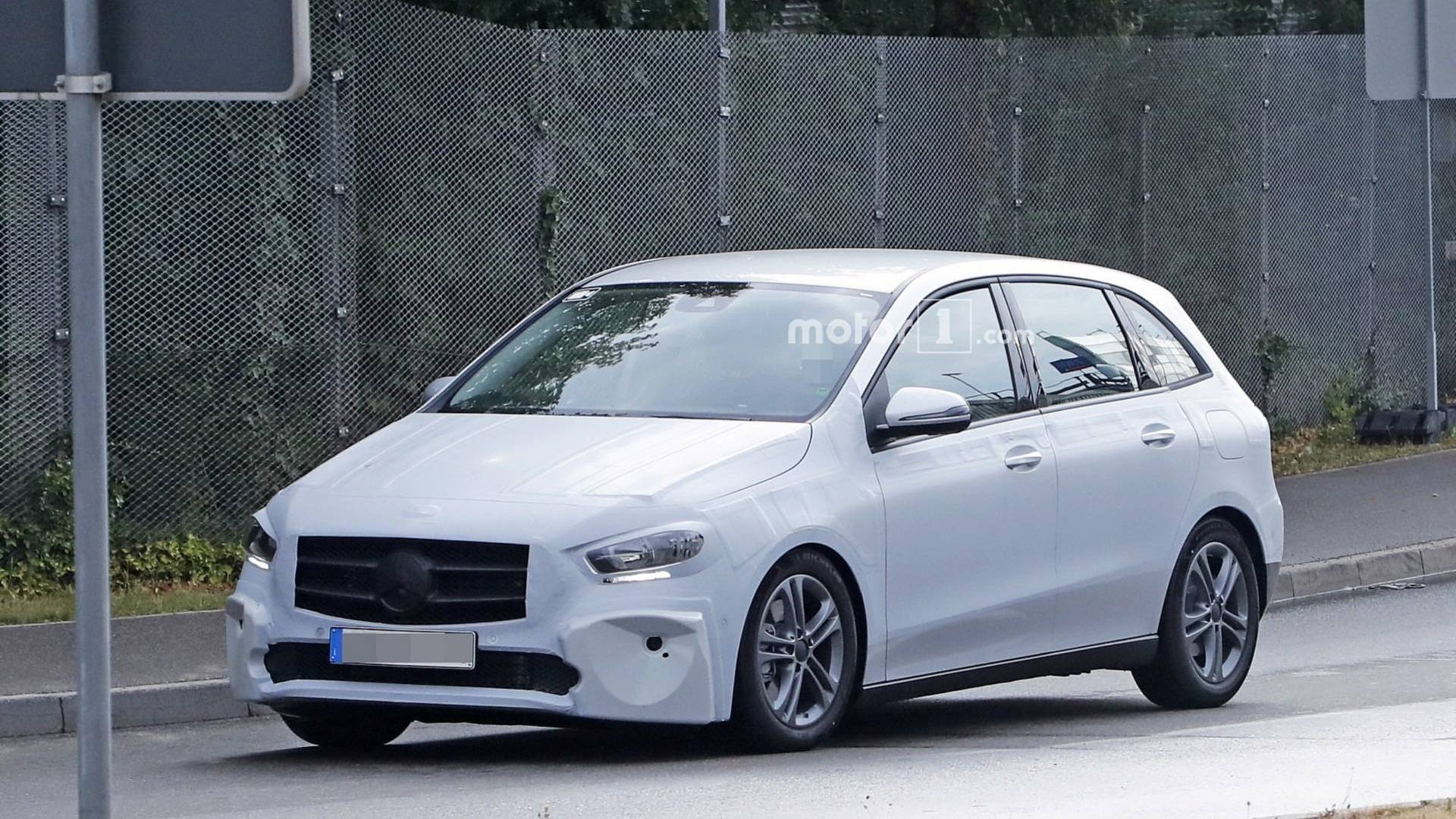 MERCEDES-BENZ B CLASS REVELA OS PRIMEIROS TRAÇOS DE SUA CARROCERIA, foto 3