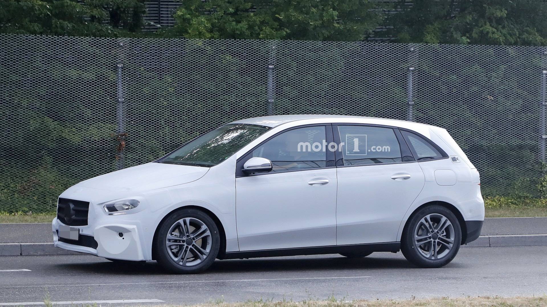 MERCEDES-BENZ B CLASS REVELA OS PRIMEIROS TRAÇOS DE SUA CARROCERIA, foto 4