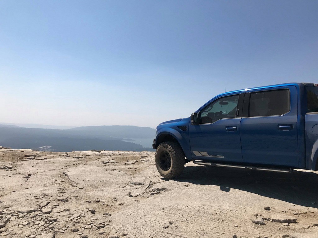 SALEEN SPORTRUCK XR: UM FORD F-150 RAPTOR RECEBE AS MODIFICAÇÕES DA SALEEN, foto 2