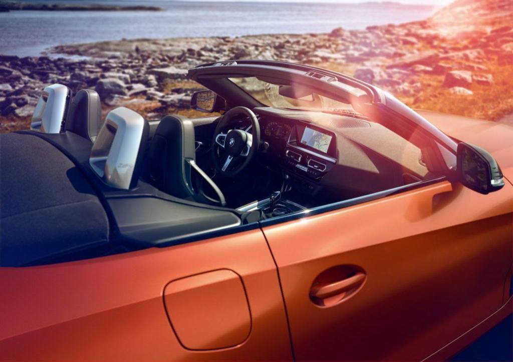 NOVO BMW Z4 M40i E SEU INTERIOR VAZAM ANTES DE PEBBLE BEACH, foto 3