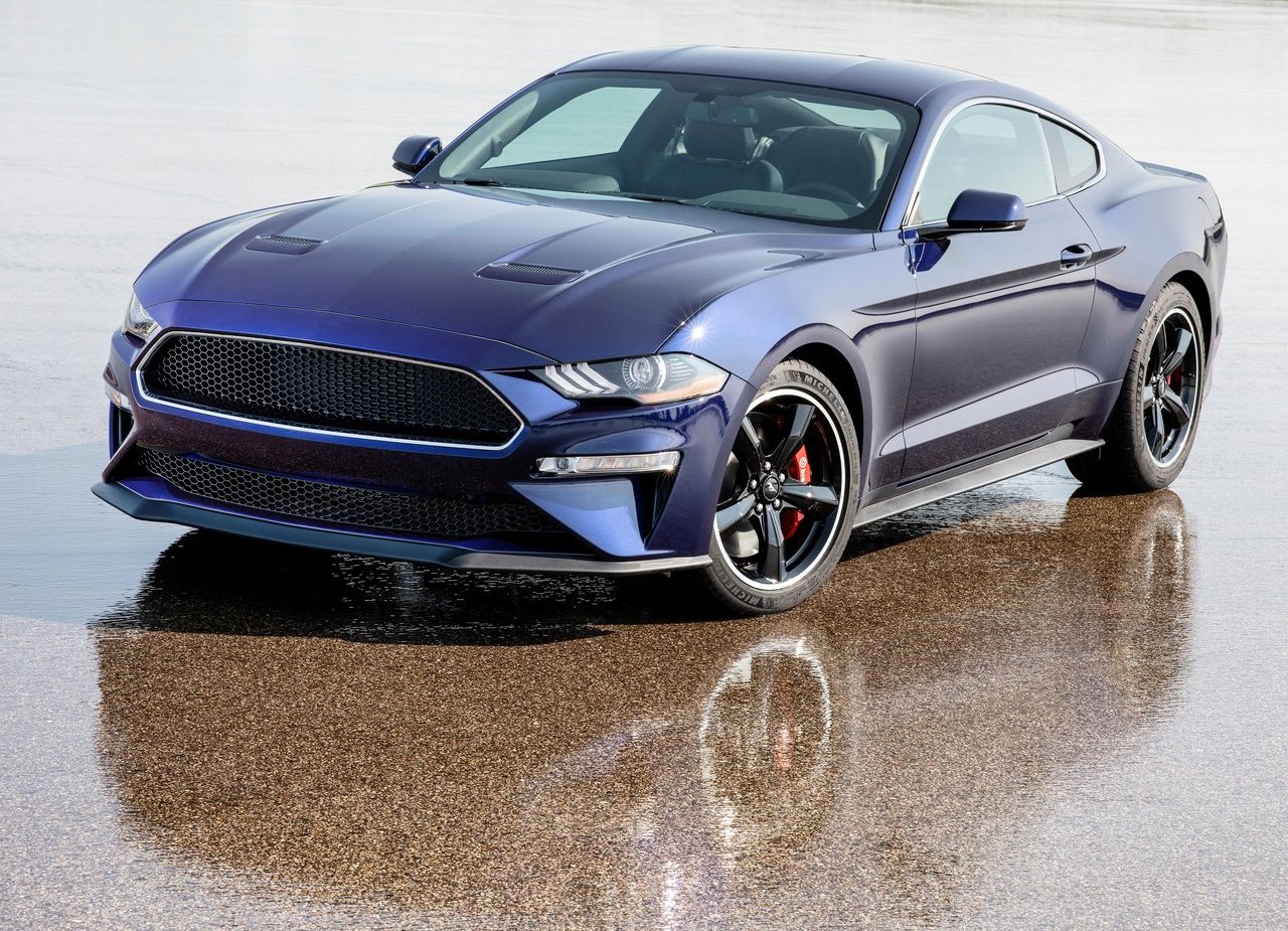 UM FORD MUSTANG BULLITT EXCLUSIVO NA COR KONA BLUE SERÁ RIFADO NOS ESTADOS UNIDOS, foto 1