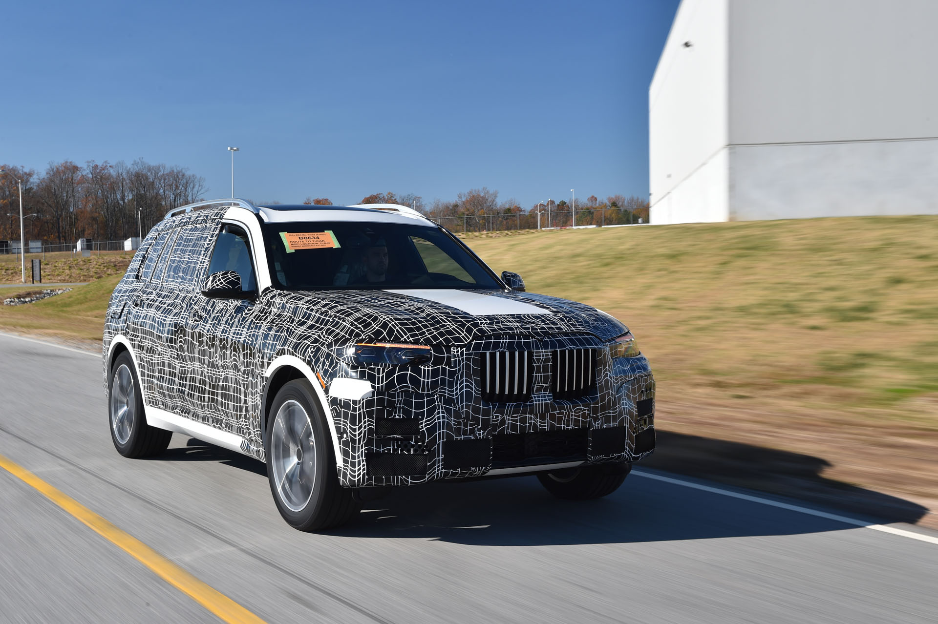 BMW CONSIDERA LANÇAR UM X7 M, A VERSÃO MAIS EXTREMA DO NOVO SUV, foto 1