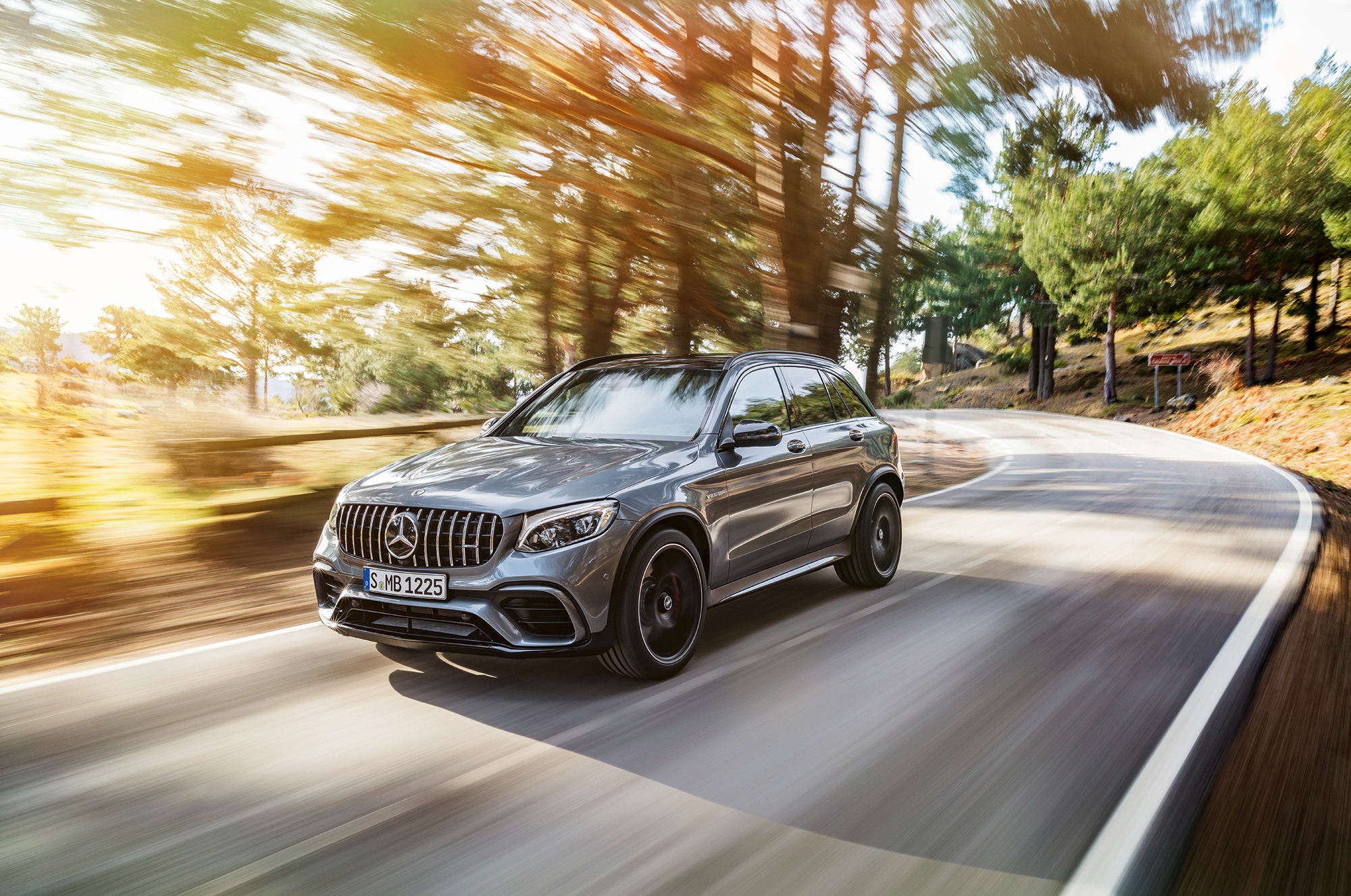 MERCEDES-BENZ APRESENTA NO BRASIL DOIS NOVOS SUVs DE ALTA PERFORMANCE, foto 1