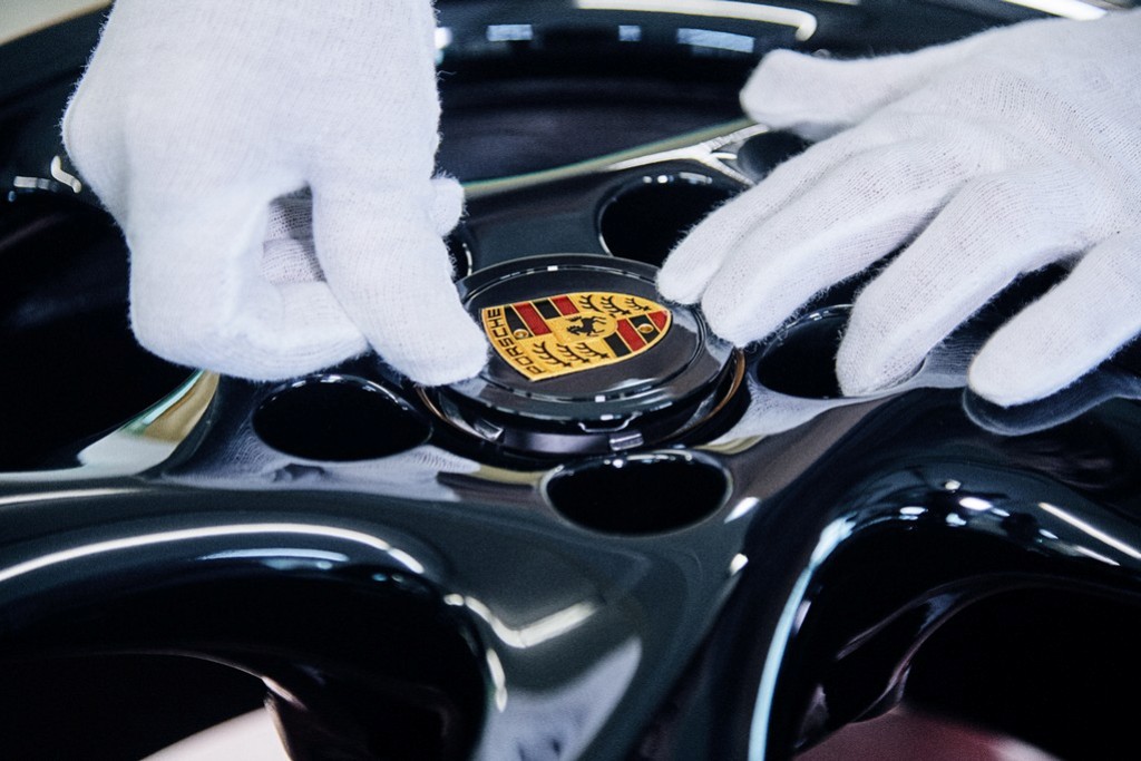 PORSCHE CLASSIC PRODUZ UM 911 CLÁSSICO COM PEÇAS GENUÍNAS, foto 9