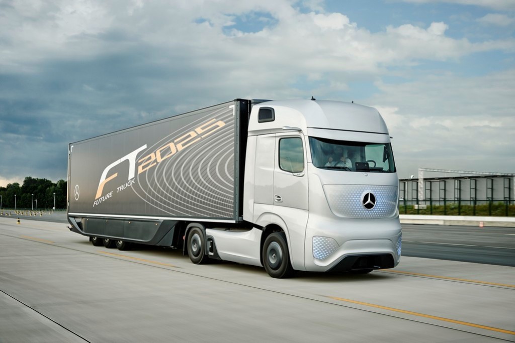 MERCEDES-BENZ DO BRASIL DESTACA SUA VISÃO SOBRE CAMINHÕES E ÔNIBUS ELÉTRICOS E AUTÔNOMOS, foto 1