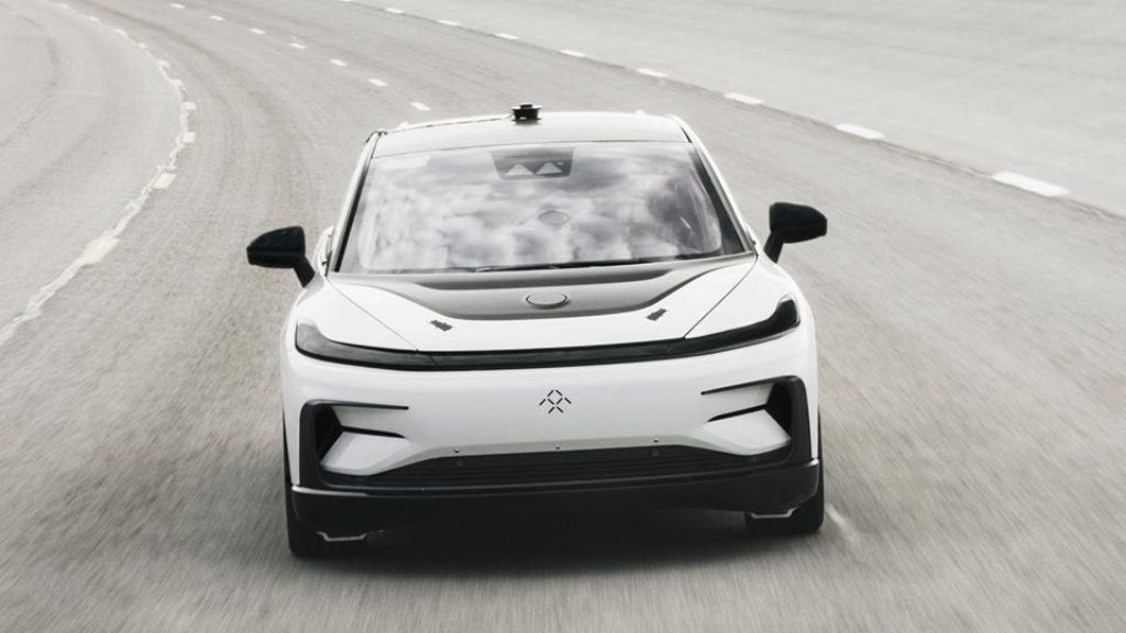 FARADAY FUTURE MONTA O PRIMEIRO FF 91 DE PRÉ-PRODUÇÃO EM SUA PLANTA DA CALIFÓRNIA, foto 6