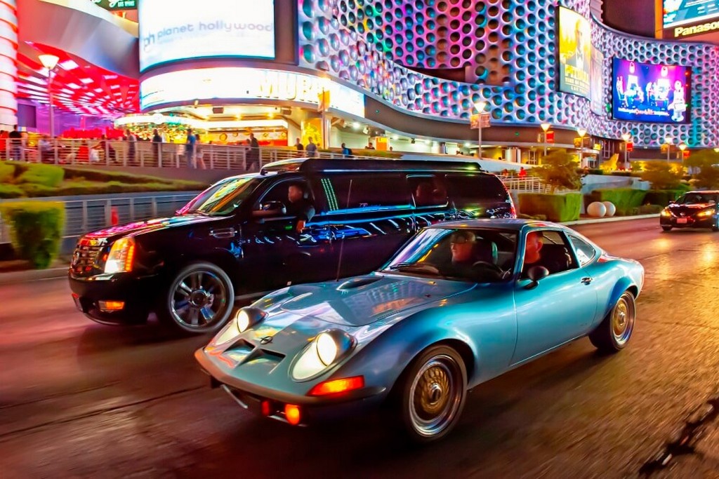 O OPEL GT CELEBRA SEU 50º ANIVERSÁRIO COM UM TOUR PELA ROTA 66, foto 1