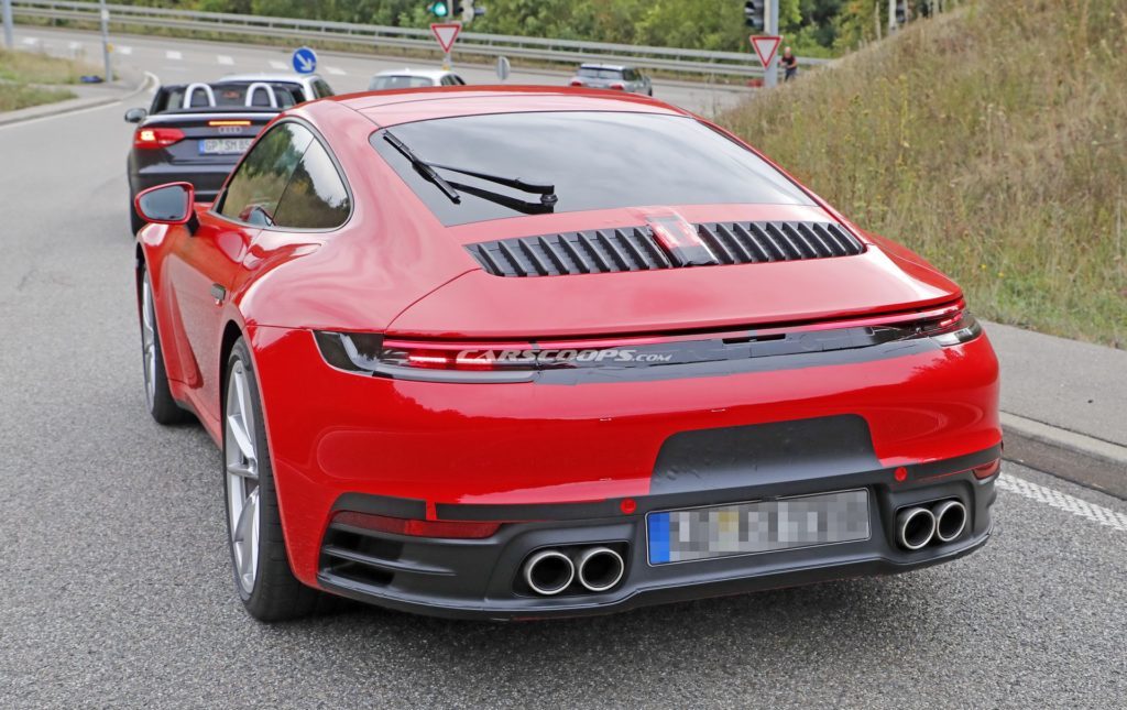 PORSCHE 911 ‘992’ APARECE RODANDO SEM CAMUFLAGEM, foto 2