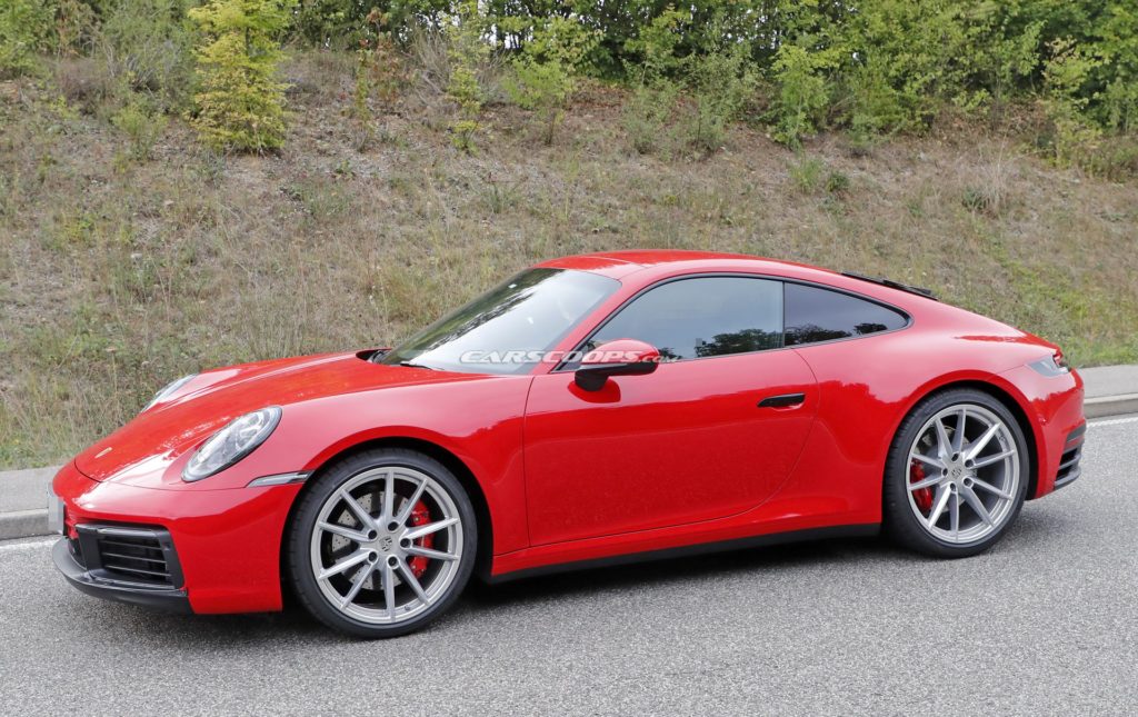 PORSCHE 911 ‘992’ APARECE RODANDO SEM CAMUFLAGEM, foto 3
