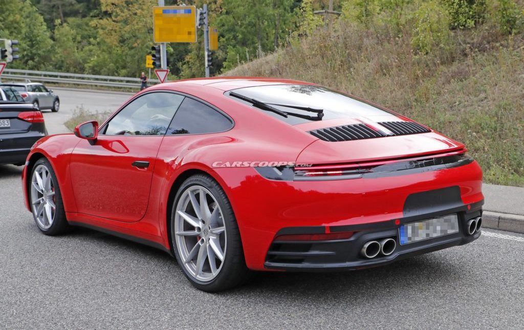 PORSCHE 911 ‘992’ APARECE RODANDO SEM CAMUFLAGEM, foto 4