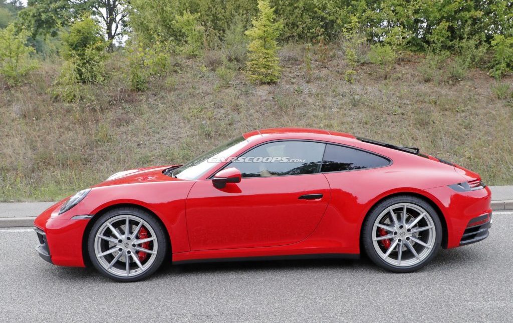 PORSCHE 911 ‘992’ APARECE RODANDO SEM CAMUFLAGEM, foto 6
