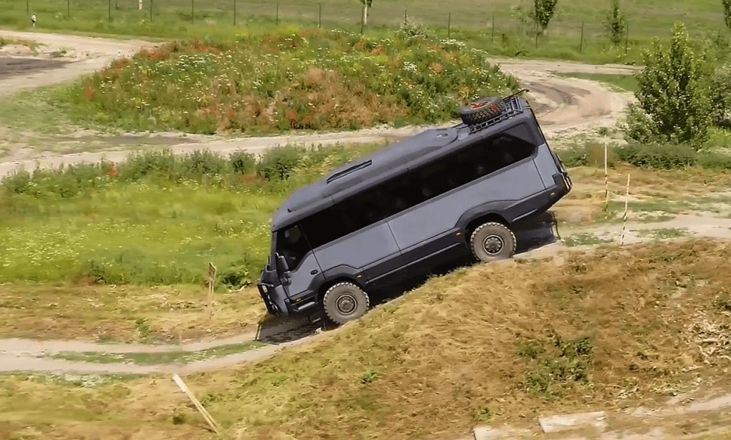 TORSUS PRAETORIAN: PROVAVELMENTE O ÔNIBUS MAIS RADICAL DO MUNDO, foto 17
