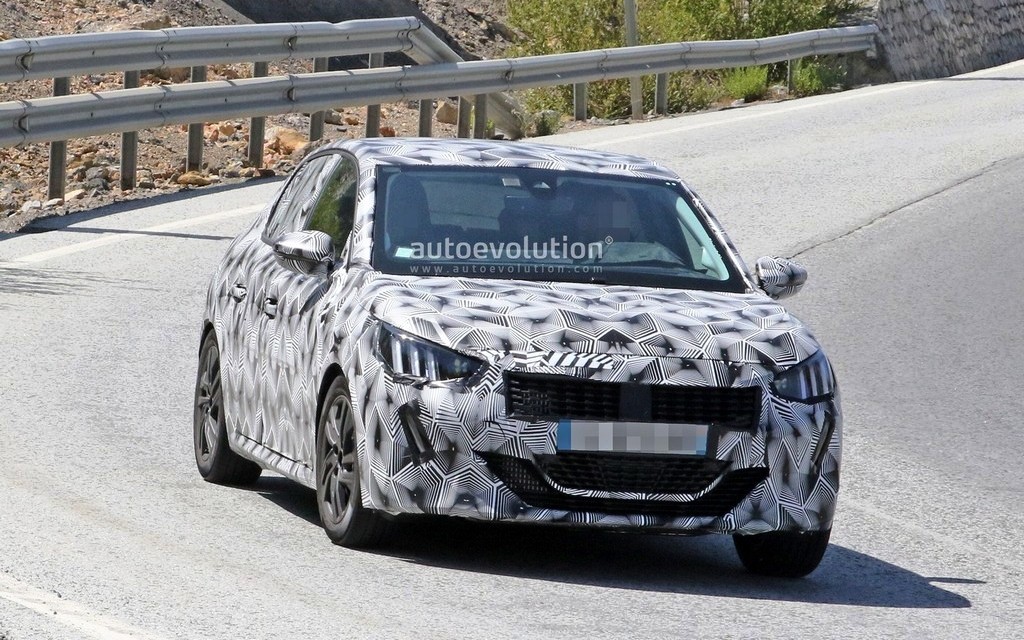 NOVA GERAÇÃO DO PEUGEOT 208 JÁ RODA NA EUROPA COM SUA CARROCERIA DEFINITIVA, foto 2