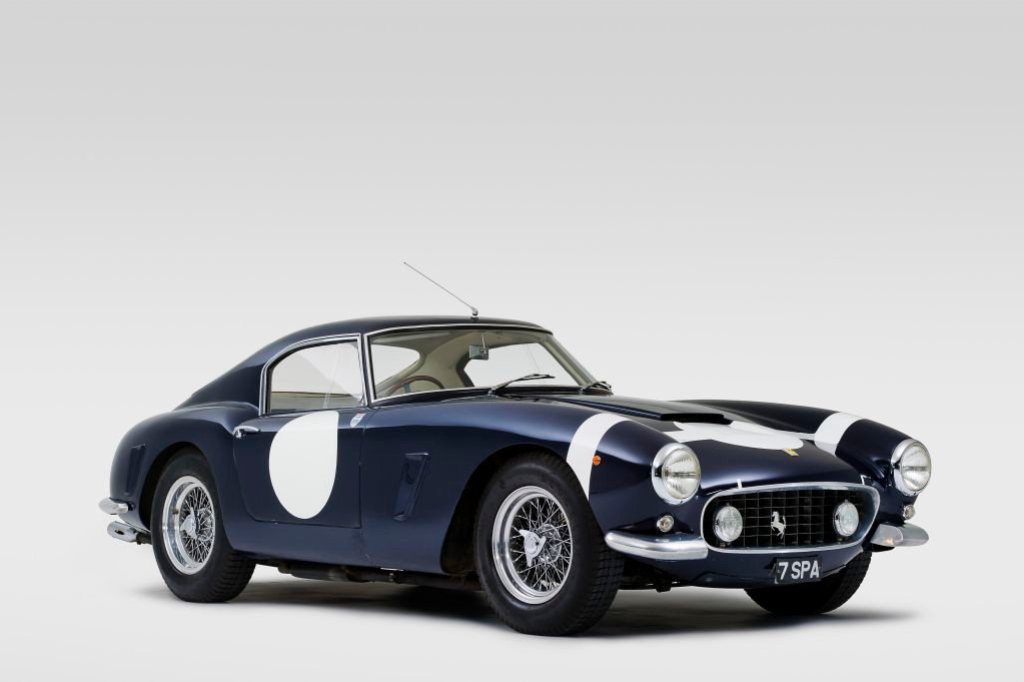 FERRARI F812 SUPERFAST PRESTA HOMENAGEM AO MÍTICO F250 GT SWB DE STIRLING MOSS, foto 8