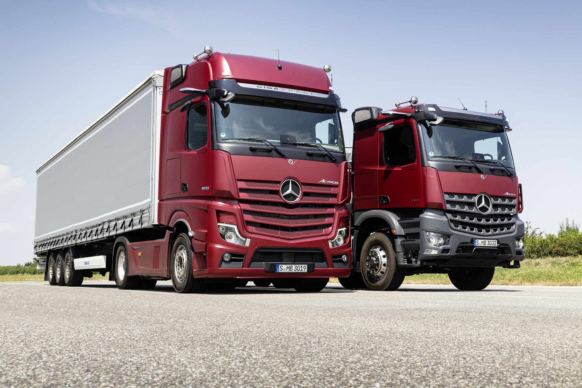 DAIMLER ANUNCIA ESTREIAS MUNDIAIS DE CAMINHÕES, ÔNIBUS E VANS NO SALÃO DE HANNOVER 2018, foto 1