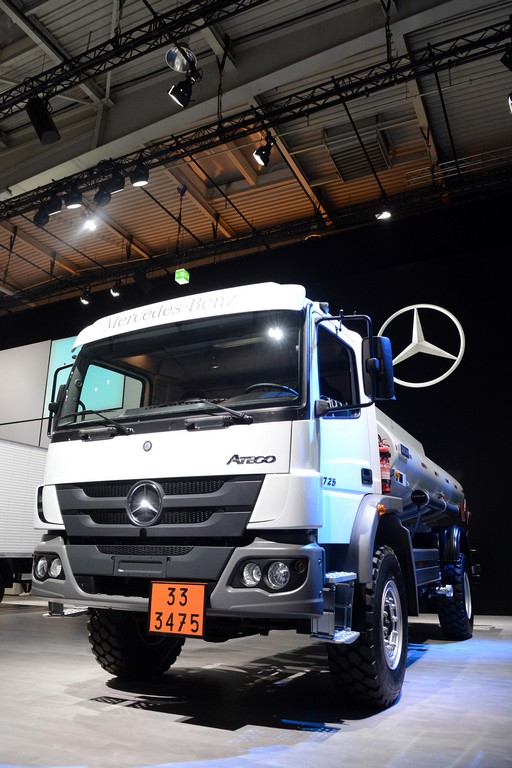 MERCEDES-BENZ EXPORTA 20 CAMINHÕES ATEGO FORA DE ESTRADA PARA AS FILIPINAS, foto 4