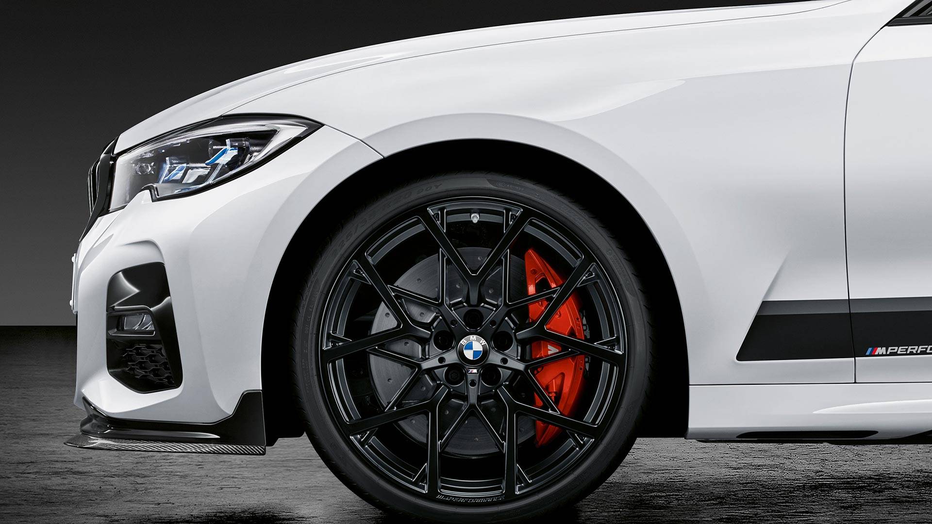 NOVO BMW SÉRIE 3 2019 RECEBE O TRATAMENTO M PERFORMANCE, foto 7