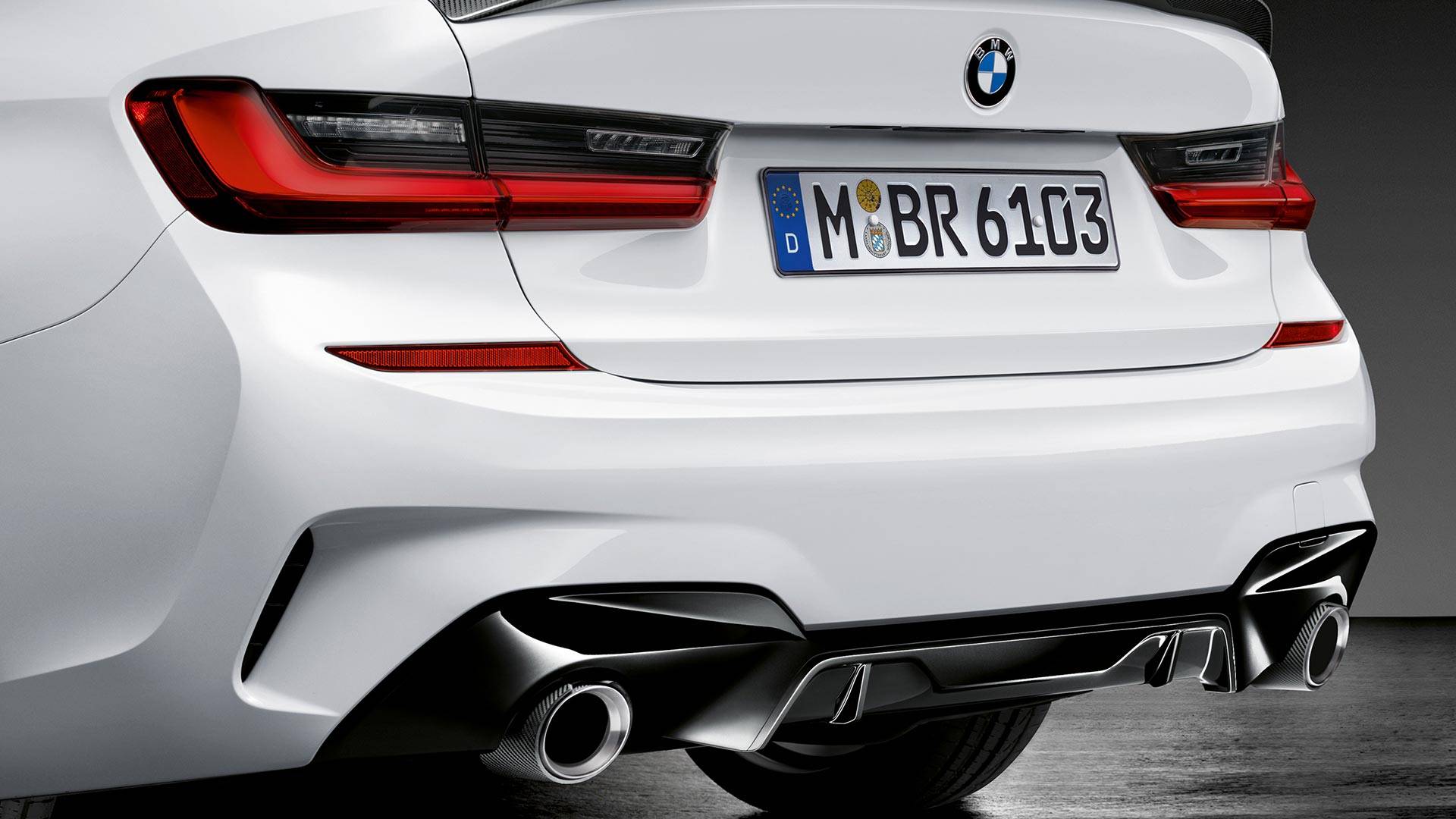 NOVO BMW SÉRIE 3 2019 RECEBE O TRATAMENTO M PERFORMANCE, foto 11