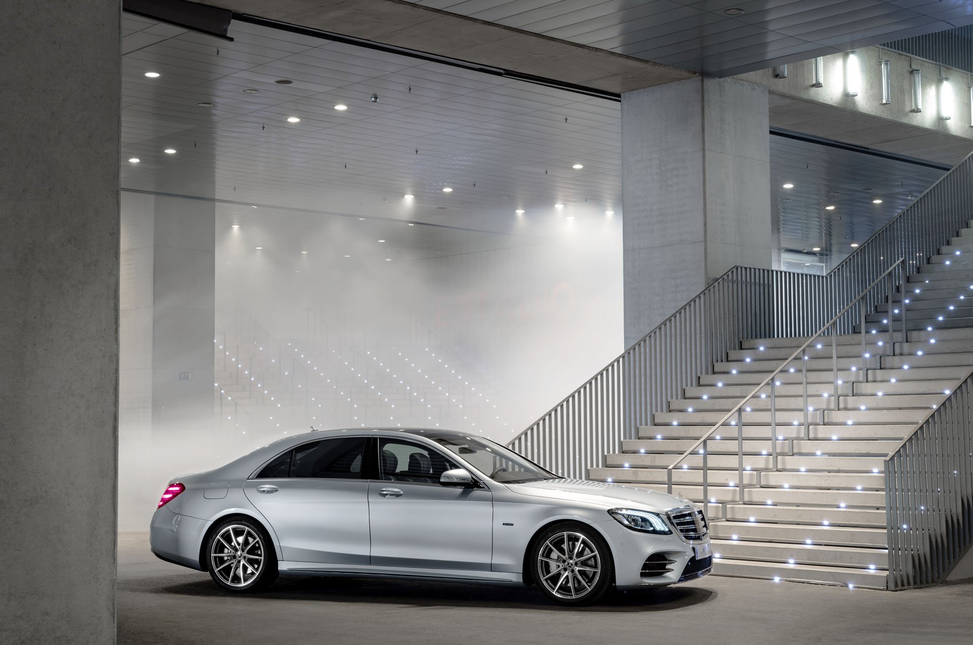 MERCEDES-BENZ S 560e: QUASE 500 CV E CONSUMO DE HÍBRIDO PLUG-IN, foto 6
