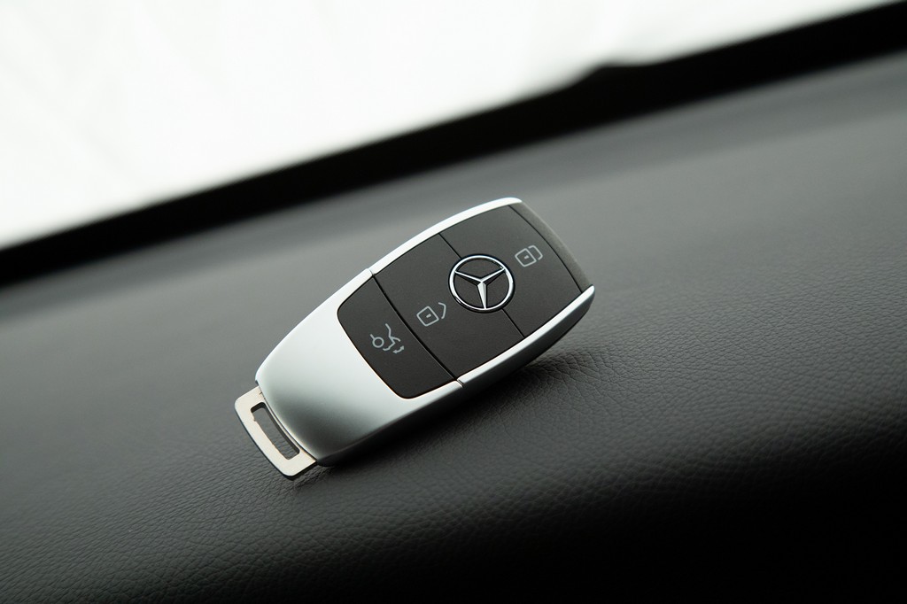 NOVO MERCEDES-BENZ C CLASS CHEGA AO BRASIL COM TECNOLOGIA EQ BOOST E MUDANÇAS DE ESTILO, foto 9