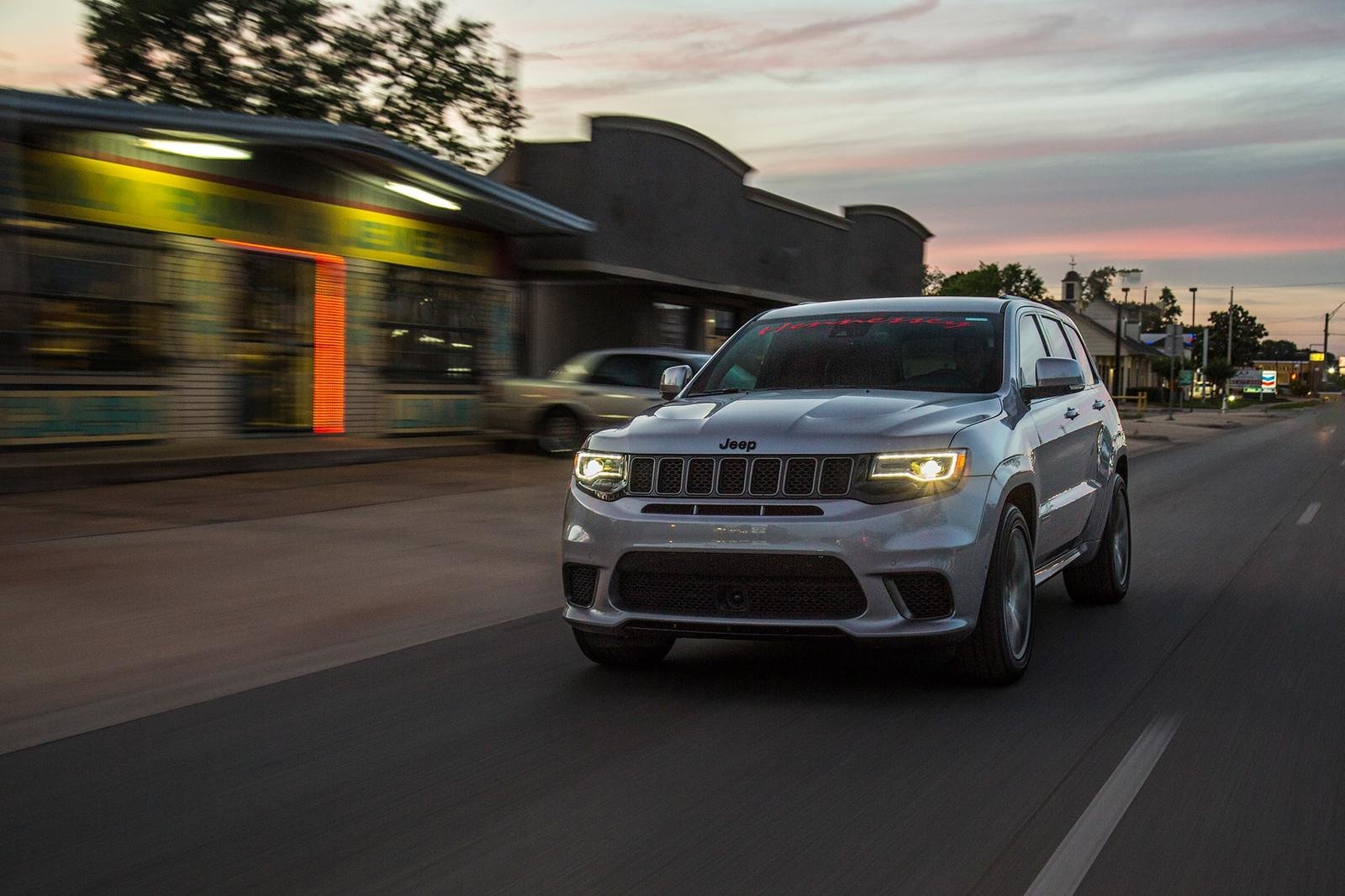JEEP GRAND CHEROKEE TRACKHAWK PREPARADO PELA HENNESSEY PERFORMANCE ATINGE OS 1.216 CV, foto 1