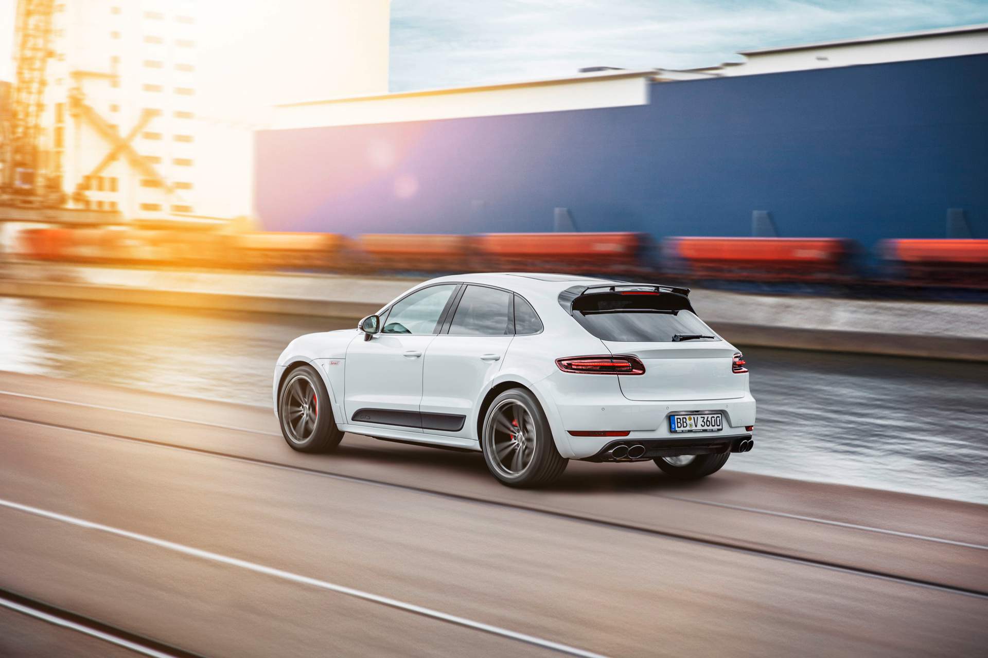 PORSCHE MACAN PREPARADO PELA TECHART TORNA-SE UM SUV MAIS ESPORTIVO, foto 6