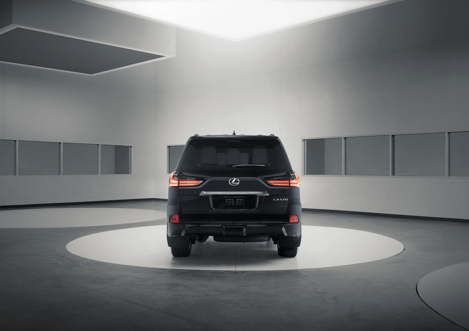 LEXUS LX INSPIRATION SERIES ESTARÁ EM LOS ANGELES COM UMA IMAGEM ESPORTIVA E SINISTRA, foto 3