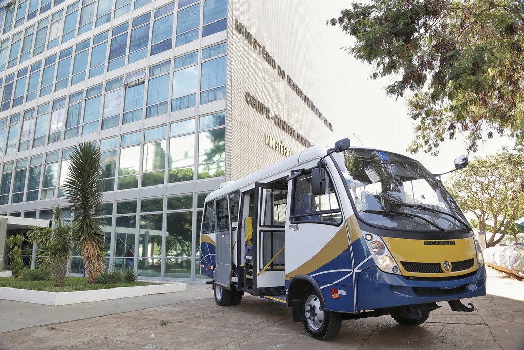 VOLKSWAGEN VENCE LICITAÇÃO PARA ENTREGA DE 500 ÔNIBUS AO MINISTÉRIO DO DESENVOLVIMENTO SOCIAL (MDS), foto 1