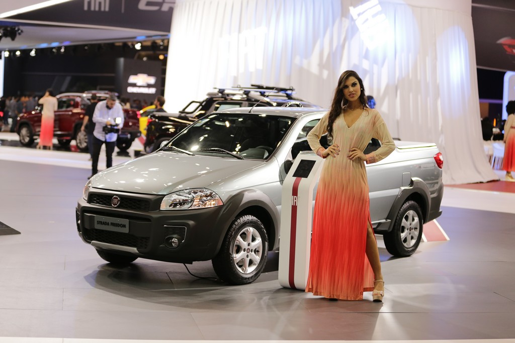 FIAT STRADA CHEGA RENOVADA AO SALÃO DE SÃO PAULO COM PACK CROSS ROAD, foto 7