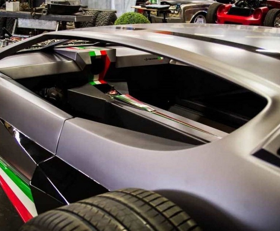 UM LAMBORGHINI ESPADA TRANSFORMADO EM UM HOT ROD RADICAL, foto 16