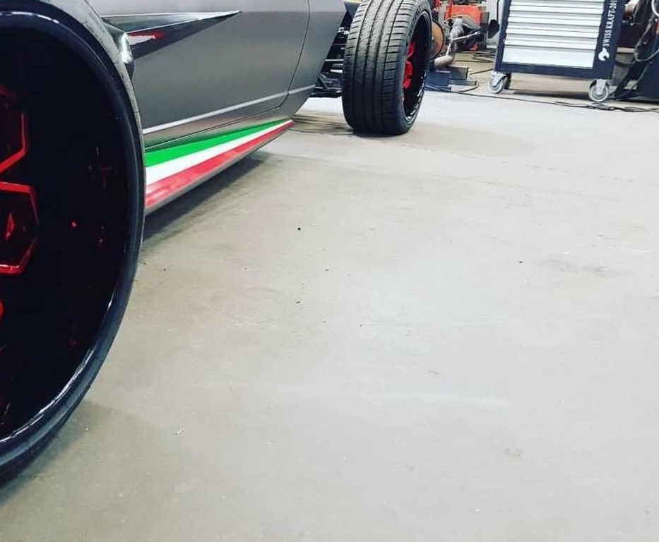 UM LAMBORGHINI ESPADA TRANSFORMADO EM UM HOT ROD RADICAL, foto 17