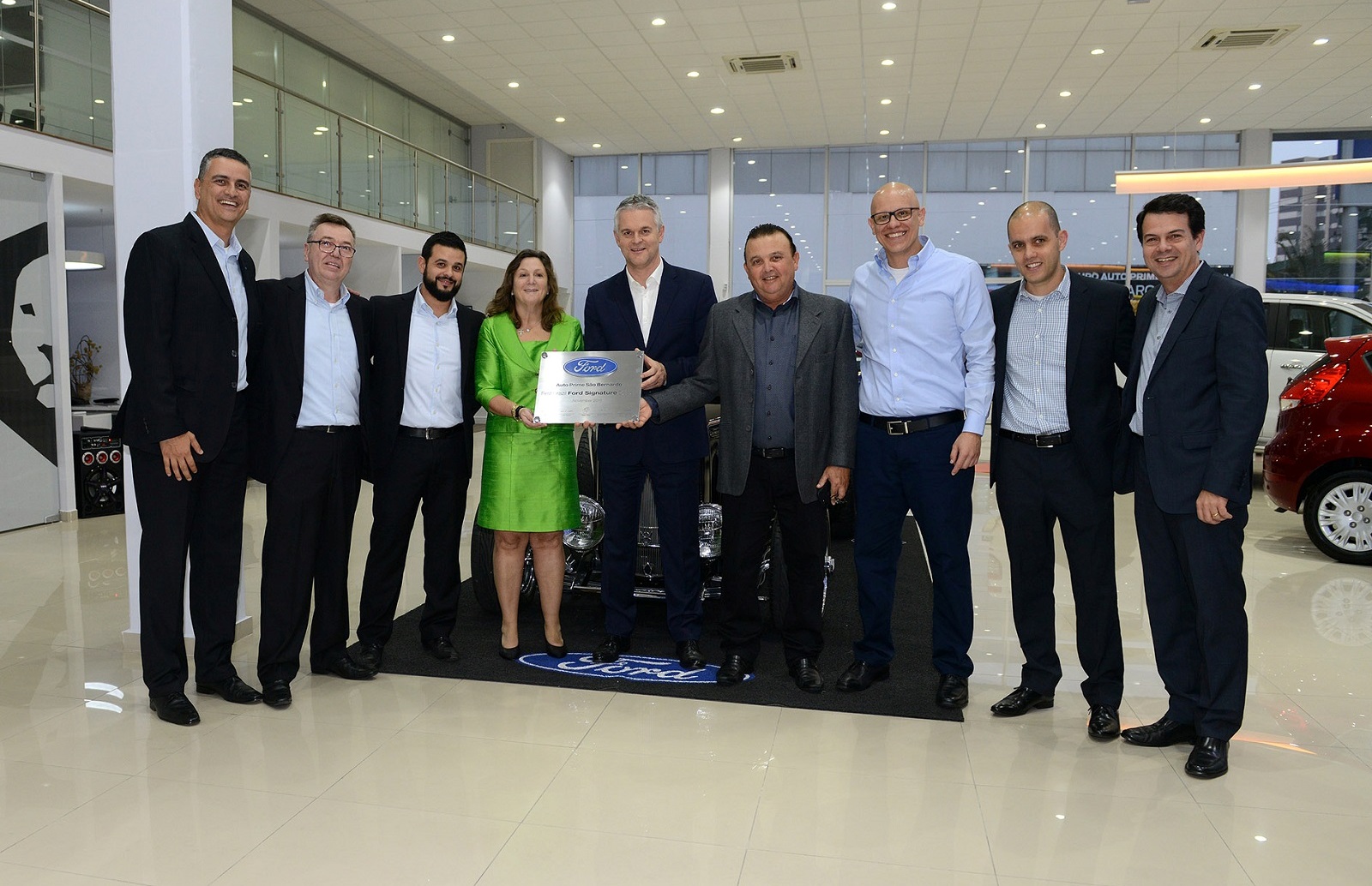 FORD INAUGURA NO BRASIL A PRIMEIRA CONCESSIONÁRIA COM O NOVO PADRÃO GLOBAL ‘SIGNATURE’, foto 1