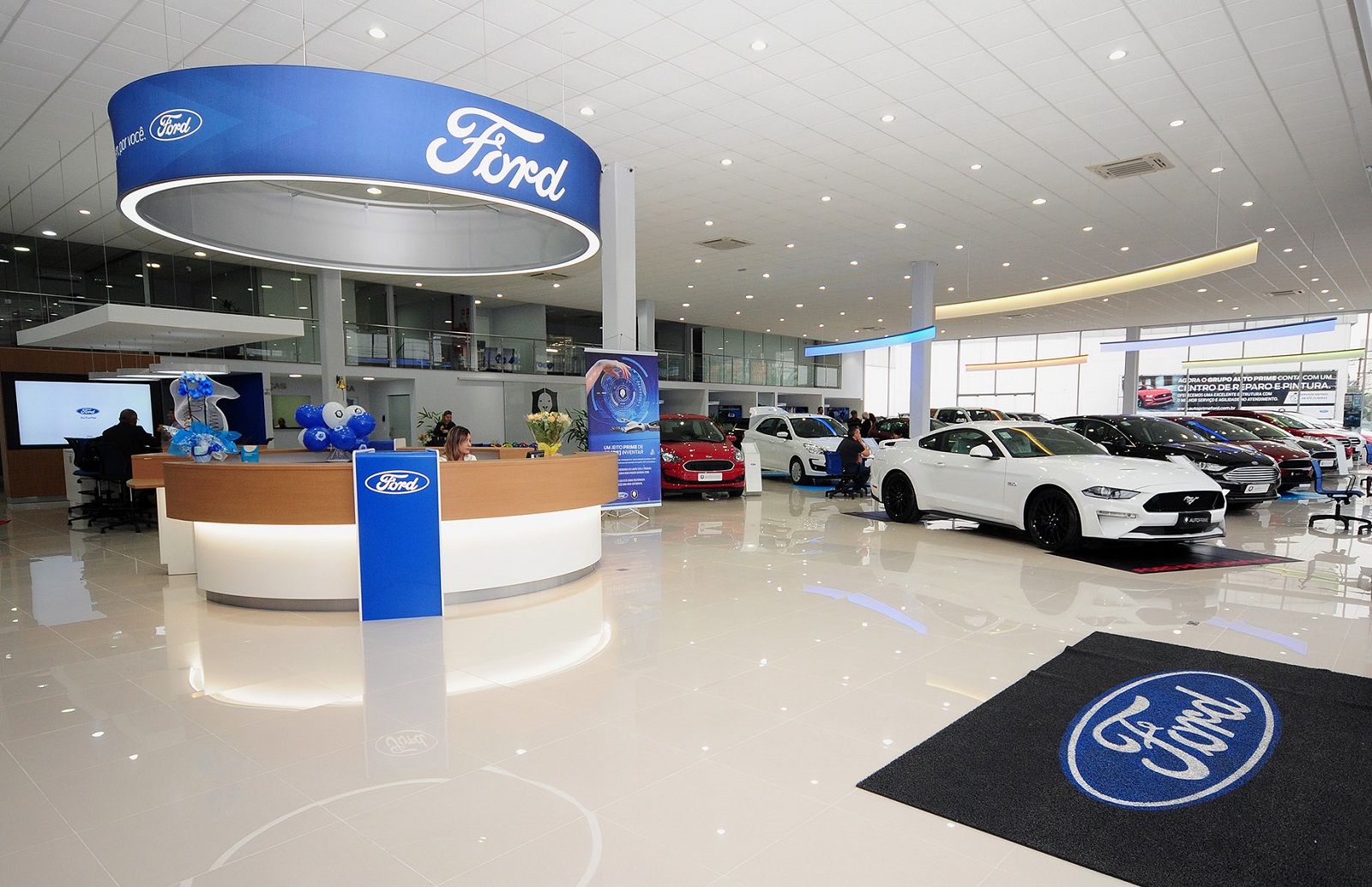 FORD INAUGURA NO BRASIL A PRIMEIRA CONCESSIONÁRIA COM O NOVO PADRÃO GLOBAL ‘SIGNATURE’, foto 2