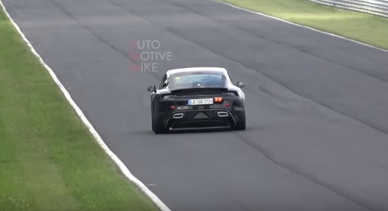 PORSCHE TAYCAN RODA EM NÜRBURGRING QUASE SEM CAMUFLAGEM, foto 3