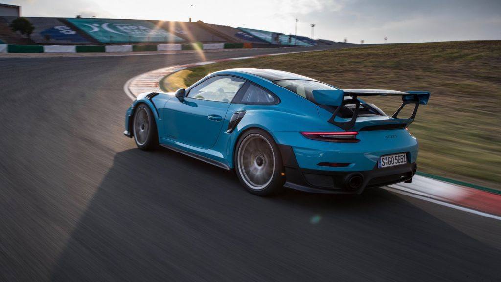 PORSCHE APRESENTA O NOVO 911 GT2 RS CLUBSPORT PACKAGE PARA OS CIRCUITOS, foto 3