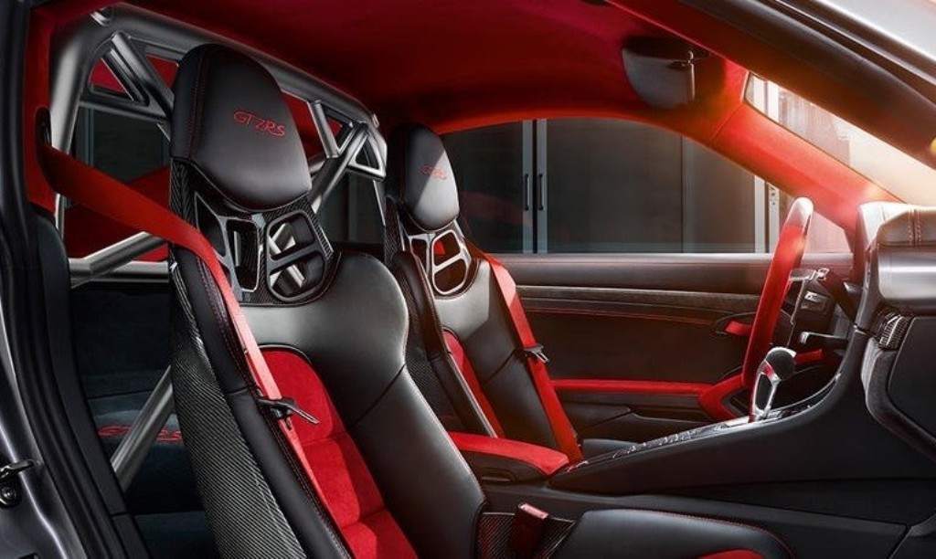 PORSCHE APRESENTA O NOVO 911 GT2 RS CLUBSPORT PACKAGE PARA OS CIRCUITOS, foto 6